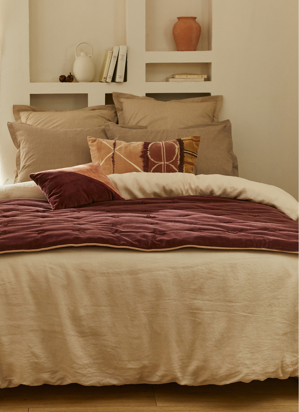 Edredon Double Gaze De Coton Luxe 150x150 Cm Gaia Bordeaux - Couvre-lit Bout De Lit Pompons, Doux Et Élégant